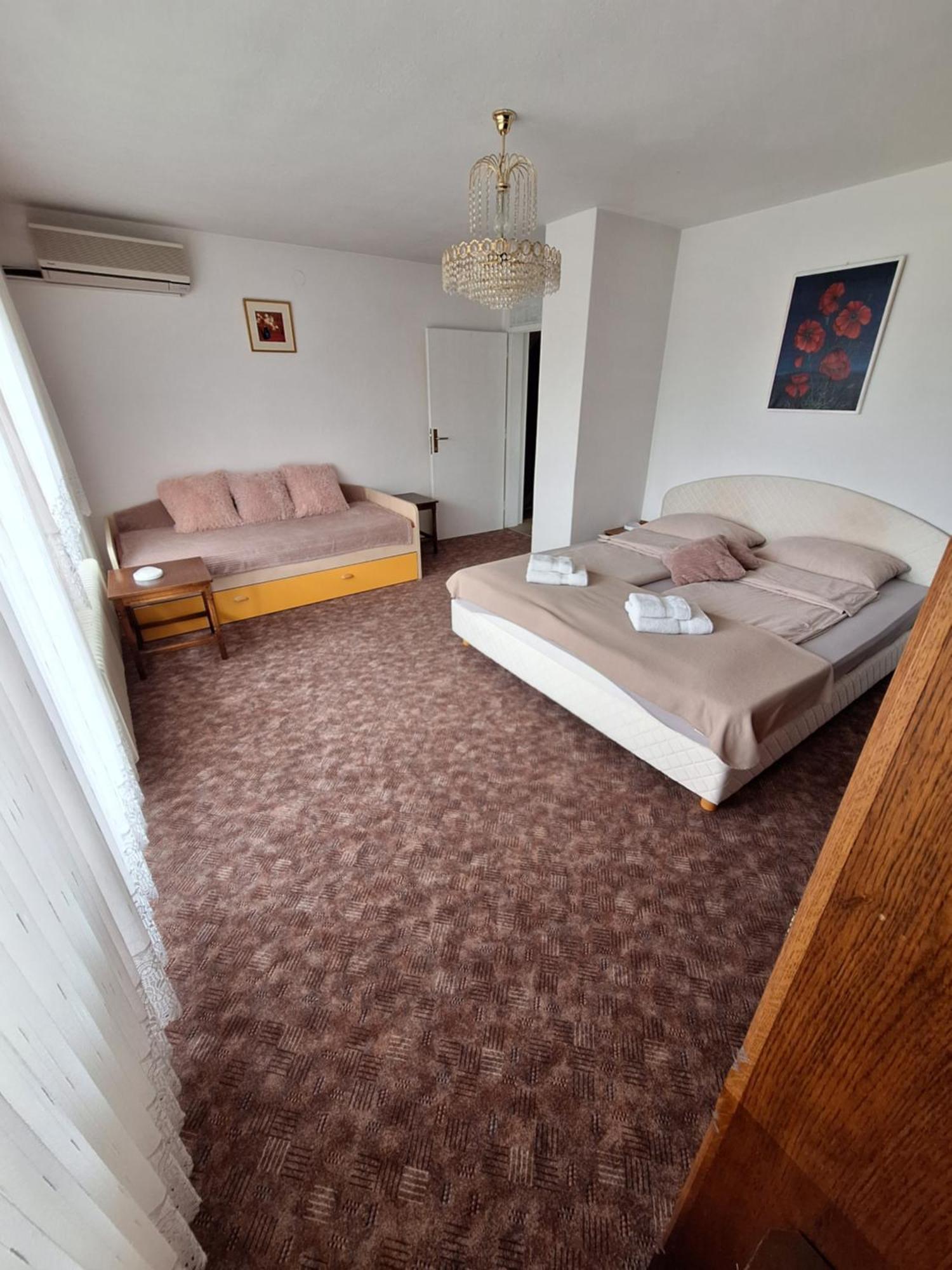 Apartmaji Mojca Krize ภายนอก รูปภาพ